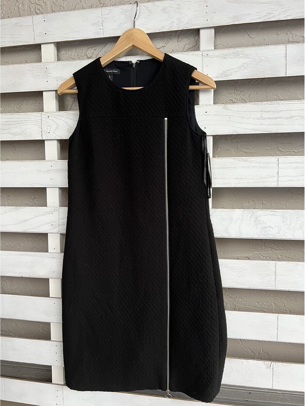 I.N.C. International Concepts ladies Textured dress Front zipper Womens XS.